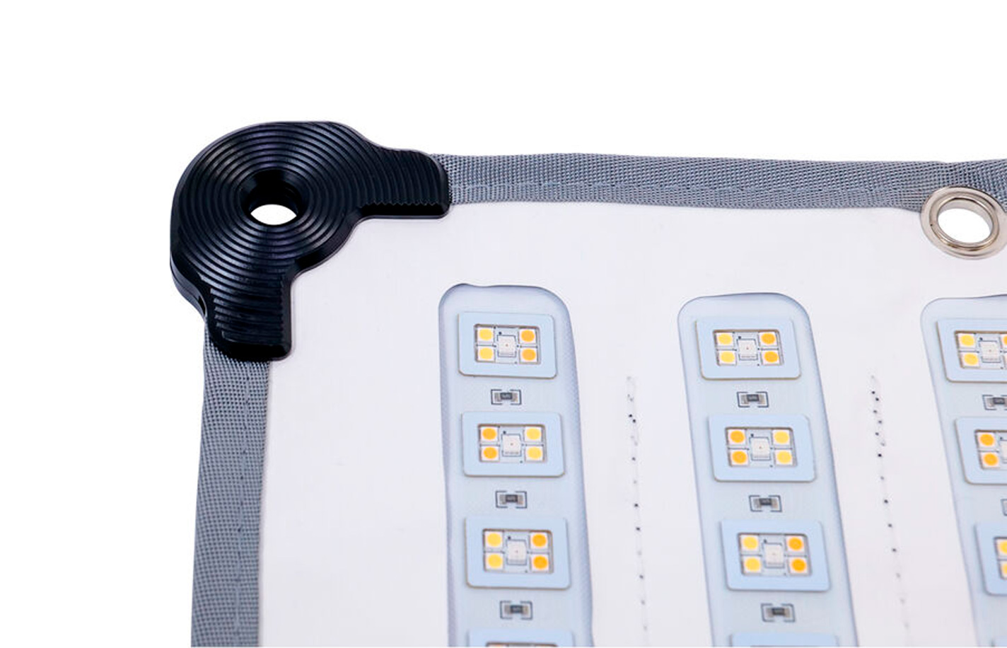 Panel LED flexible Amaran F21c RGBWW de 100W para cine y video profesional.